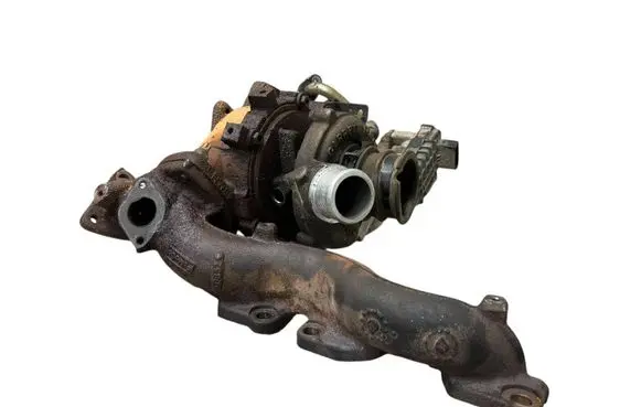 Land Rover Discovery 4 - LR4 Turbo AX2Q6K682CB