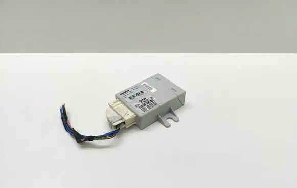 BMW 5 F10 F11 Air suspension control unit module (rear) 6799677 679967701 37146799677