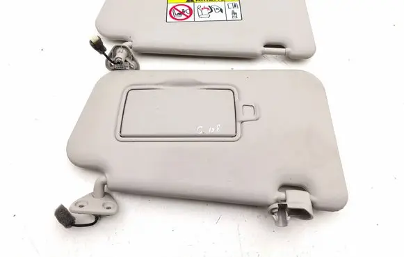 Nissan Leaf II (ZE1) Sun visor