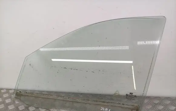 Hyundai Santa Fe Front door window glass four-door