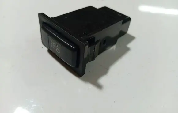 Toyota Avensis T250 Traction control (ASR) switch TR8801