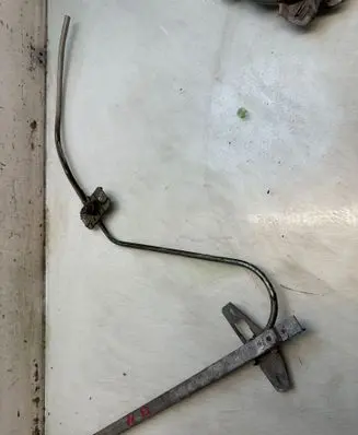 Volkswagen Transporter - Caravelle T3 Front door manual window regulator 251837502A