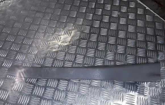 Nissan Leaf I (ZE0) Rear sill trim cover 769B73NA0A