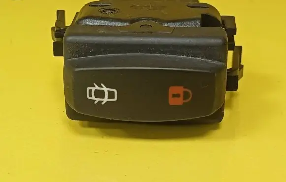 Renault Megane I Central locking switch button 26488