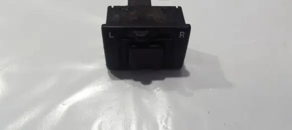 Suzuki Wagon R+ Wing mirror switch 8g21