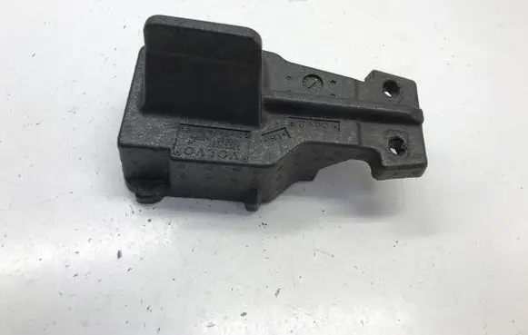 Volvo XC40 Rear bumper foam support bar 32227937