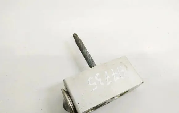 Air conditioning (A/C) expansion valve