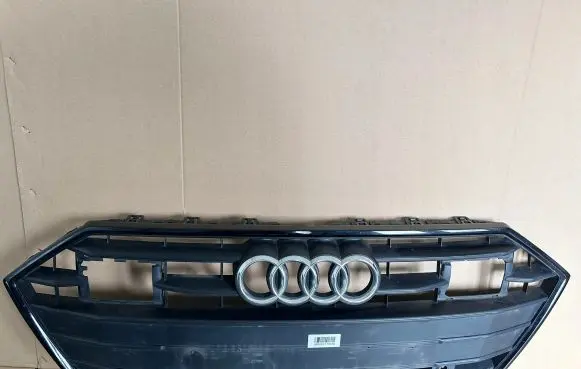 Audi A7 S7 4K8 Front bumper upper radiator grill 4k8853651