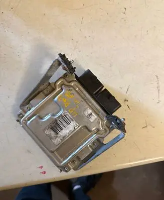 Skoda Citigo Engine control unit/module 04C907309N