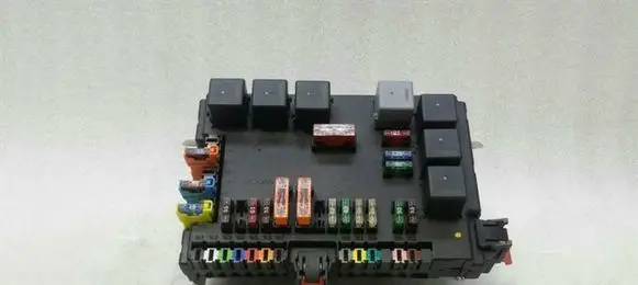 Mercedes-Benz S W221 Fuse module A2215402550