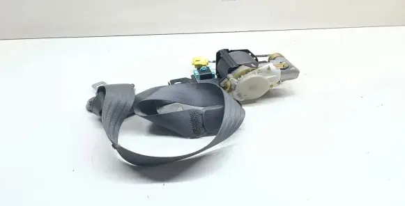 Honda CR-V Front seatbelt 348511