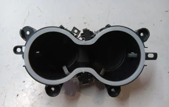 Cup holder front