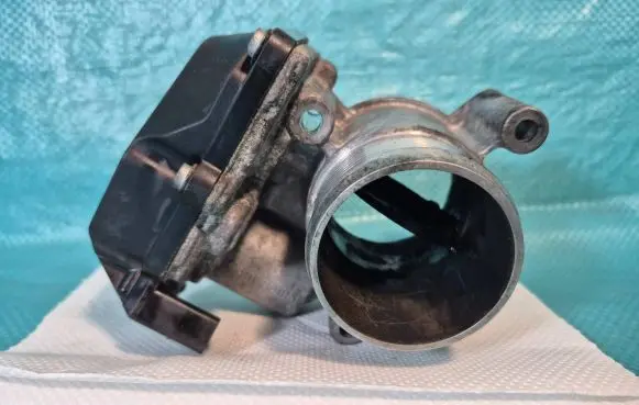 Skoda Octavia Mk2 (1Z) Throttle valve 03L128063R A2C31762900 0812111825