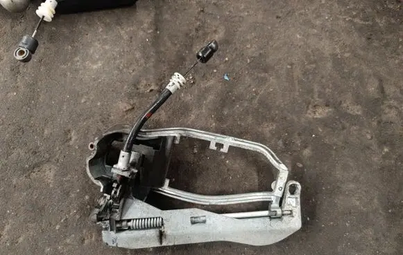 BMW X5 E53 Front door lock 