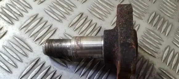 Renault Clio III Stub axle 