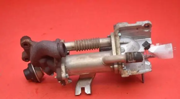Renault Scenic III - Grand scenic III EGR valve cooler 8200912059