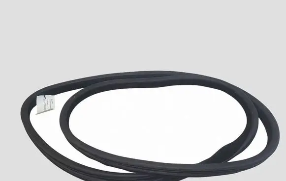 Jaguar XF X250 Front door rubber seal 8X233F20708