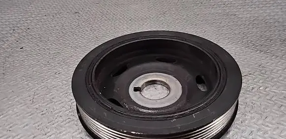 Citroen C4 II Picasso Crankshaft pulley 
