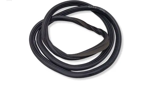 Ford Mondeo MK V Trunk rubber seal (body)