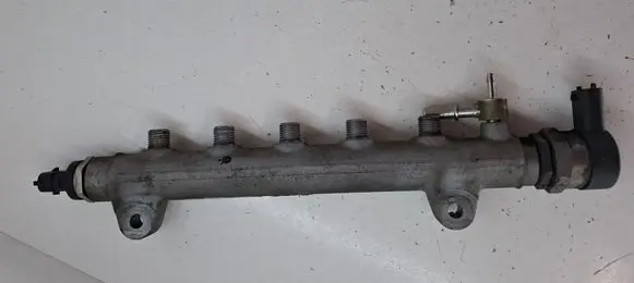 Fuel main line pipe