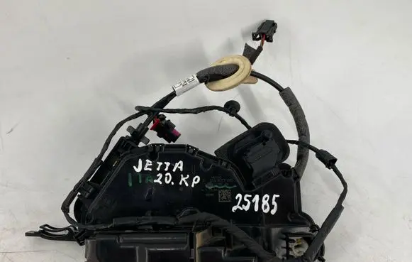 Volkswagen Jetta USA Front door lock 17A837015
