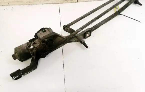 Ford Focus Front wiper linkage and motor 4M5117504AC 4M51-17504-AC