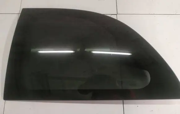 Chrysler Voyager Rear side window AS3