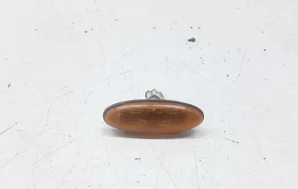 Ford Ranger Front fender indicator light 0464120