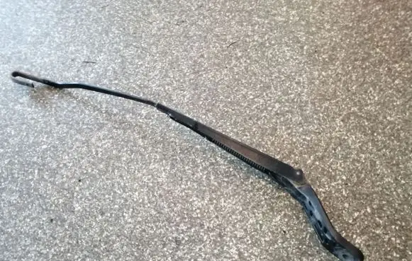 Ford Galaxy Front wiper blade arm 7M1955409A