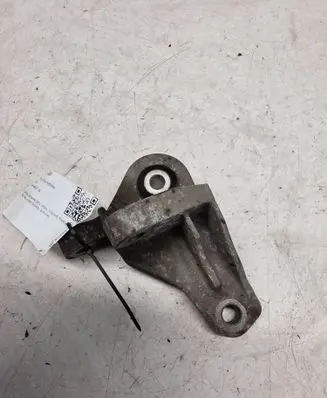 Volvo S60 Gearbox mounting bracket 9G916P093AA