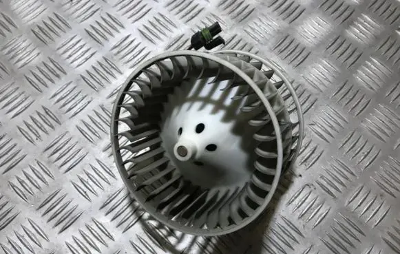Renault Espace III Heater fan/blower 0130063506