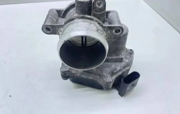 Audi A3 S3 A3 Sportback 8P Throttle valve 03L128063Q