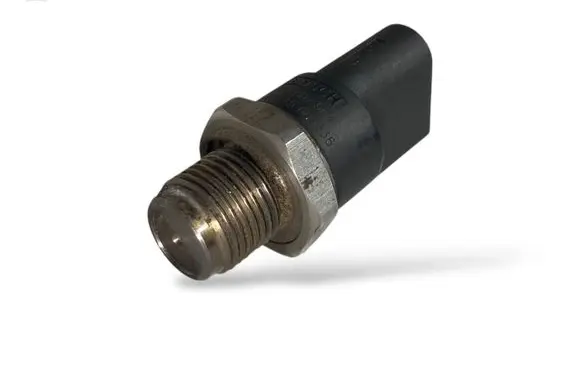 Mercedes-Benz ML W164 Fuel pressure sensor 0281002504
