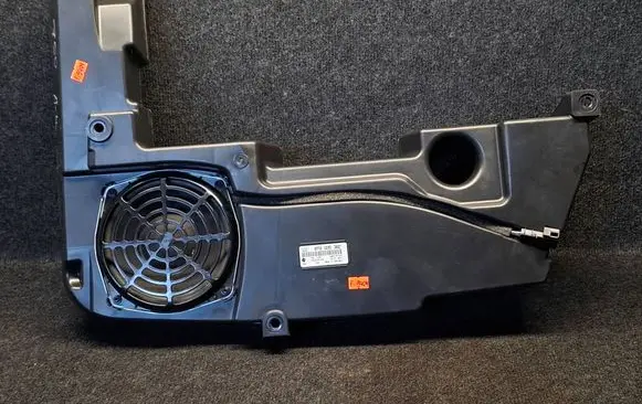 Audi A4 S4 B8 8K Subwoofer speaker 8T8035382