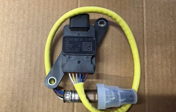 Mercedes-Benz V Class W447 Lambda probe sensor A0009050117
