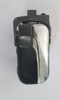 Nissan X-Trail T30 Front door interior handle
