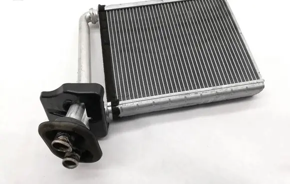 Toyota Verso-S Air conditioning (A/C) radiator (interior) 