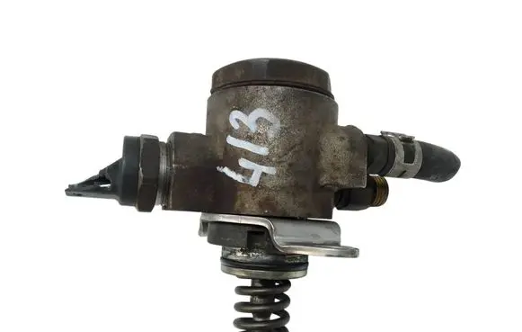 Volkswagen PASSAT B6 Fuel injection high pressure pump