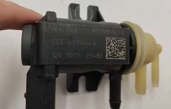 Skoda Yeti (5L) Turbo solenoid valve 03L131051BJ TRKRS02S 05112010