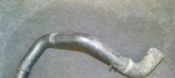Volvo S40, V40 Air intake hose/pipe 30865051