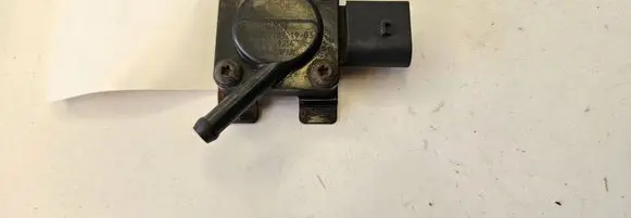 BMW 3 E90 E91 Exhaust gas pressure sensor 7789219