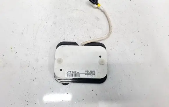 Tesla Model S Sensor 100577800B 1005778-00-B