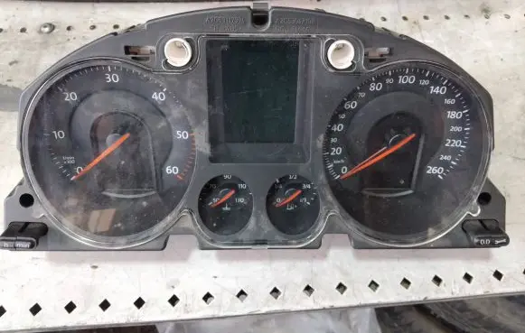 Volkswagen PASSAT B6 Speedometer (instrument cluster) A2C53194181