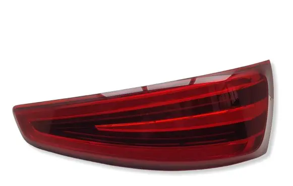 Audi Q3 8U Rear/tail lights 8U0945094A AU316T2 21290201