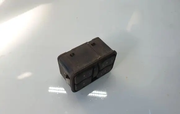 Opel Zafira A Electric window control switch 13363401 90561086