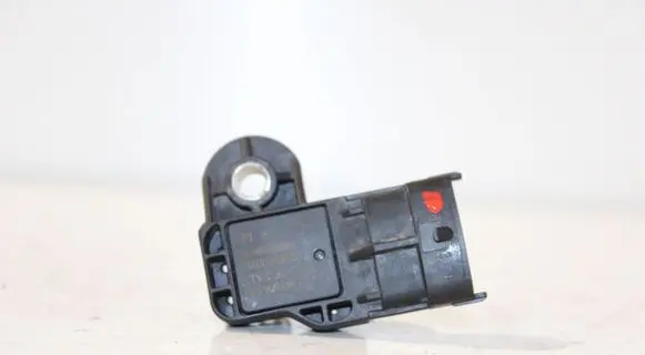 Nissan Qashqai Air pressure sensor H8200758731 0281006029