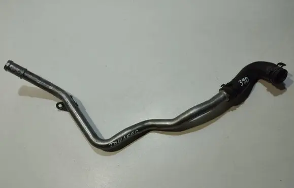 Volkswagen Touareg I Engine coolant pipe/hose 7L0819323A