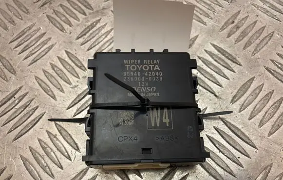 Toyota RAV 4 (XA50) Window wiper relay 8594042040