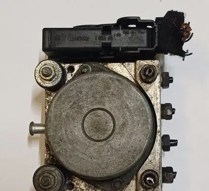 Opel Corsa D ABS Pump 0265231537 13236012 0265800422