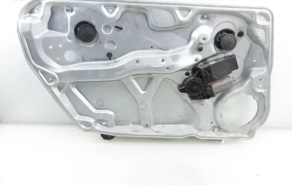 Volkswagen PASSAT B5.5 Front door window regulator with motor 